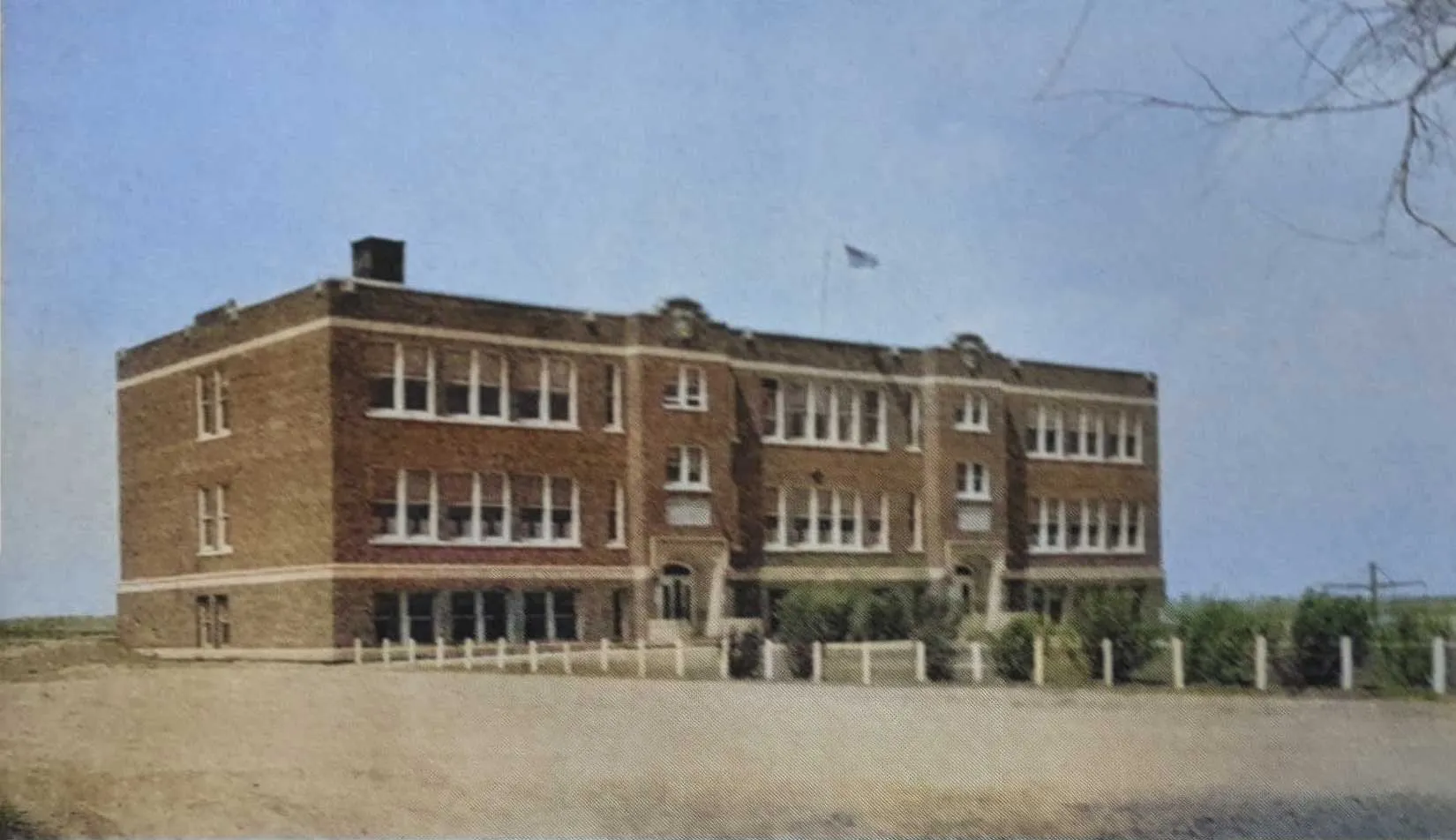 Historic exterior photograph of Ayrshire Consolidated School