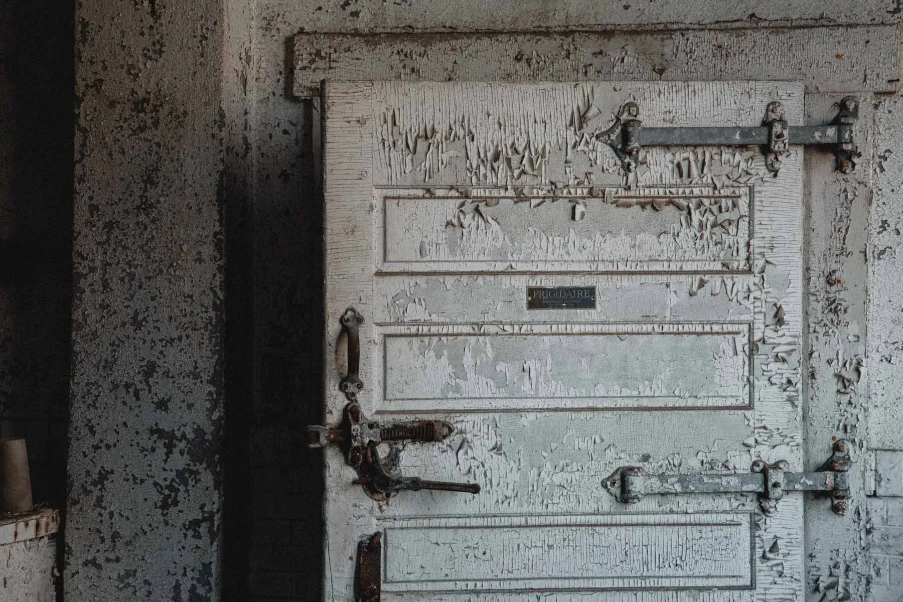 Vintage Frigidaire refrigerator left inside Moland Creamery