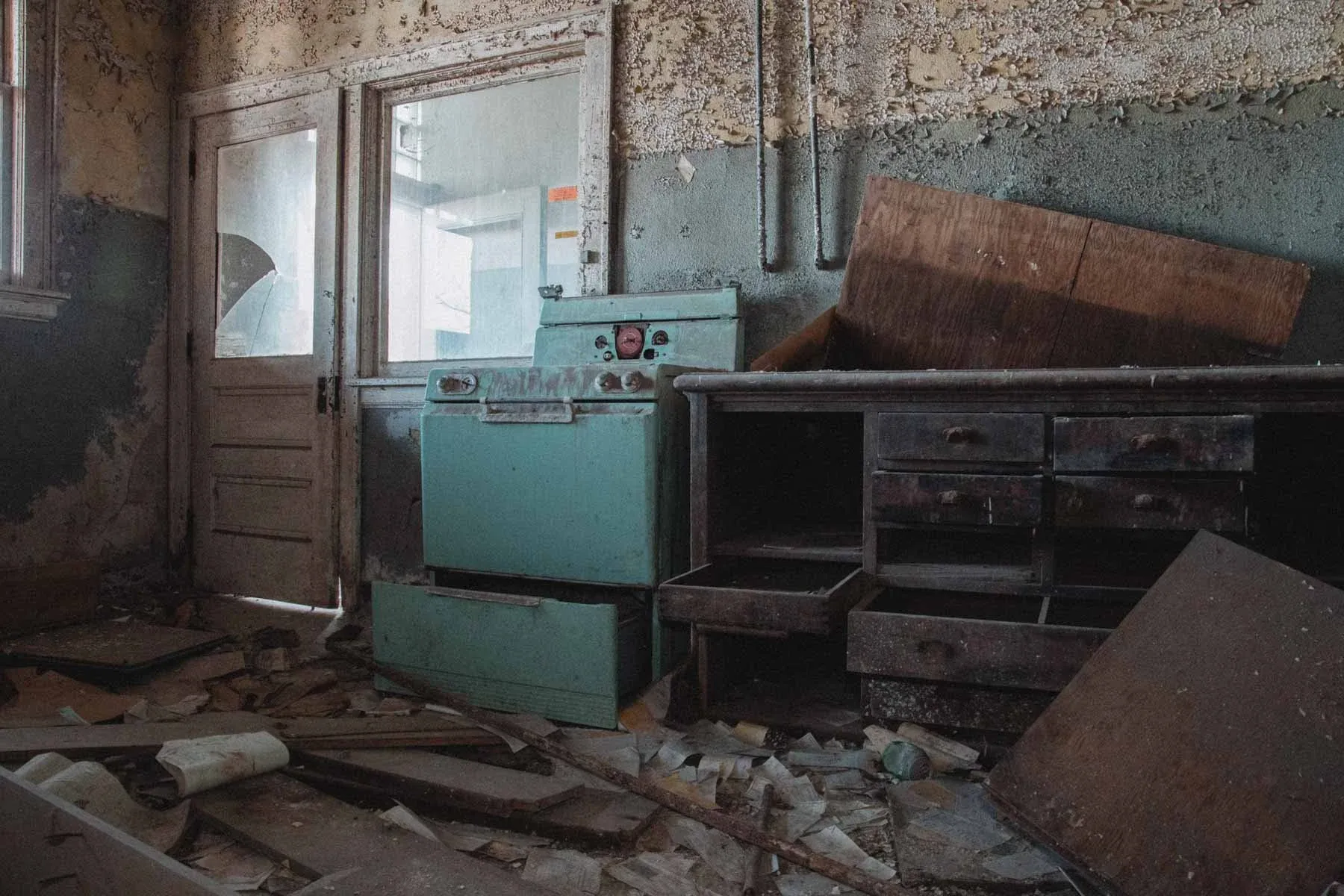 1954 Frigidaire Thrifty-30 stove preserved inside Moland Creamery