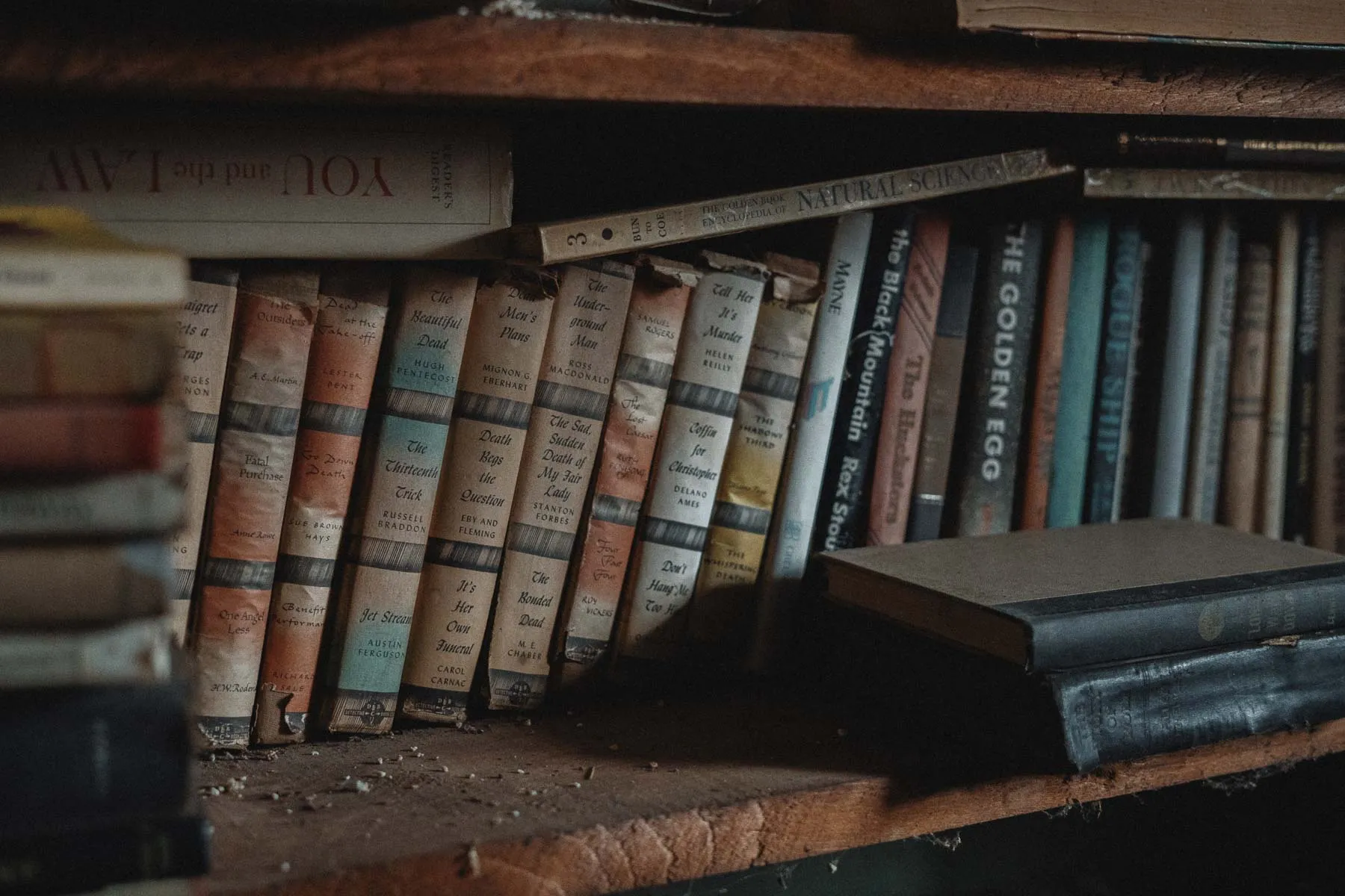 Murder mystery paperbacks inside the Ransom House