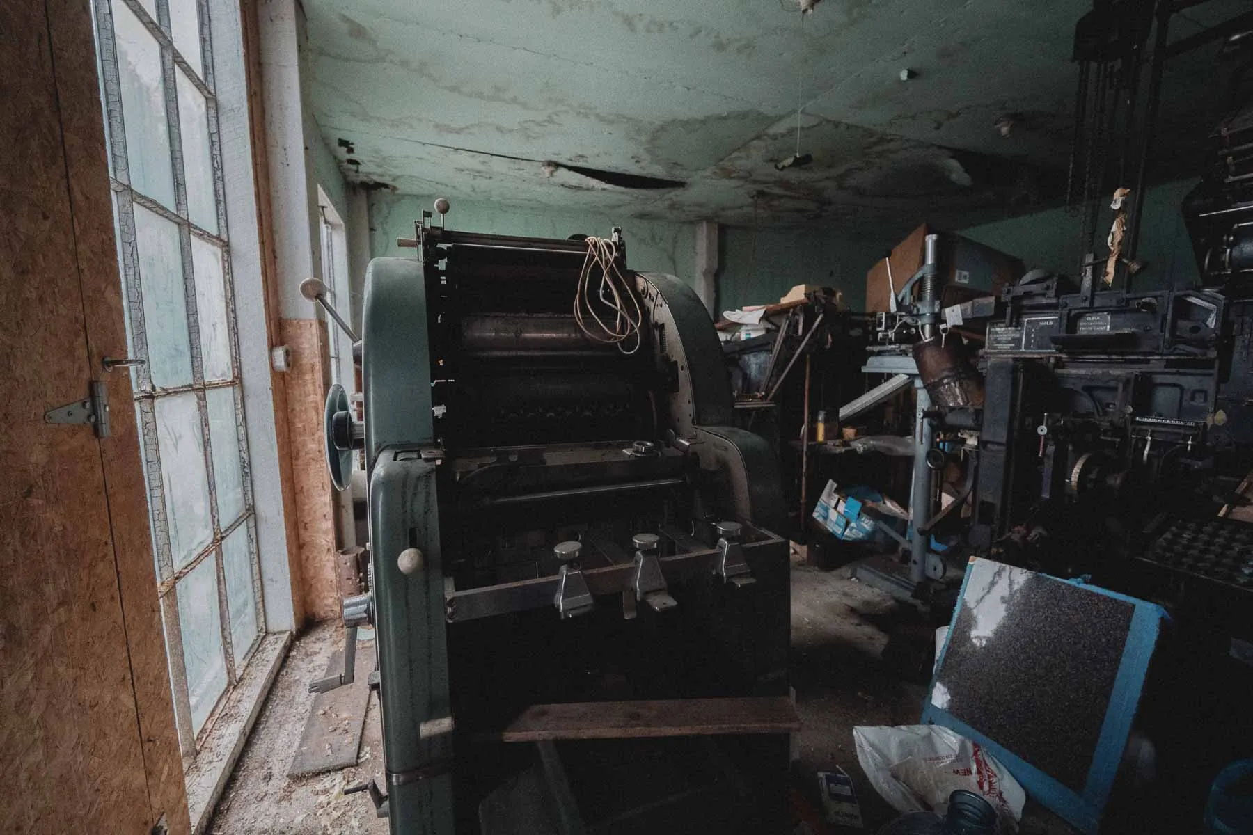 Hand operated printing press inside the Ransom House