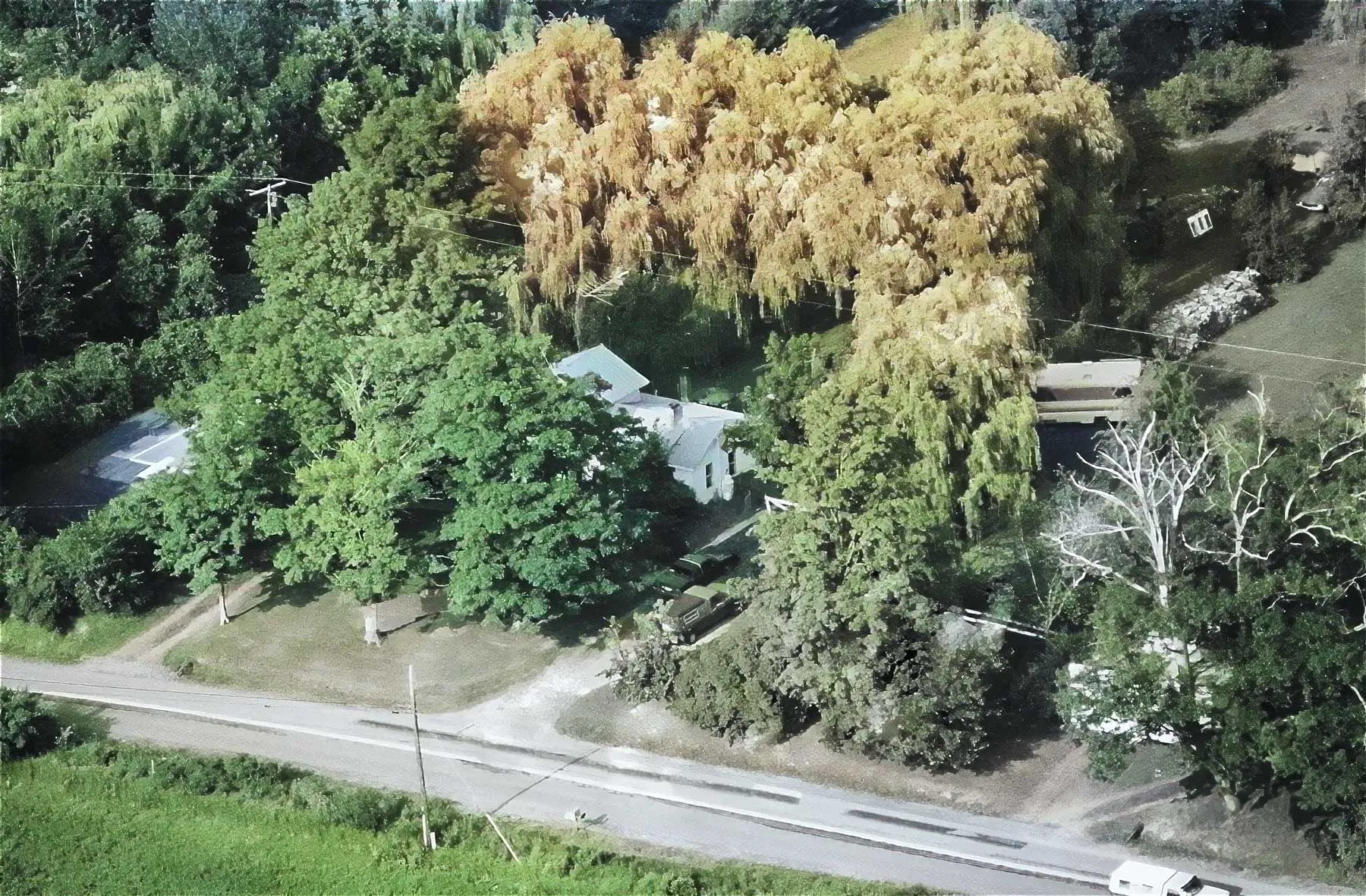 1989 aerial photograph of the Starcruiser House property