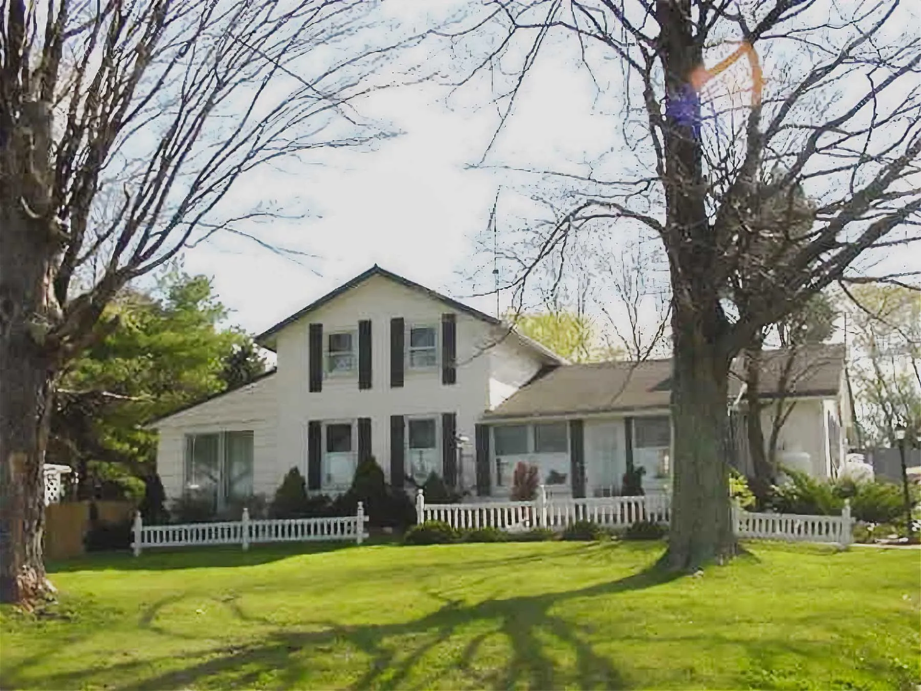 Historic tax photograph of the Starcruiser House